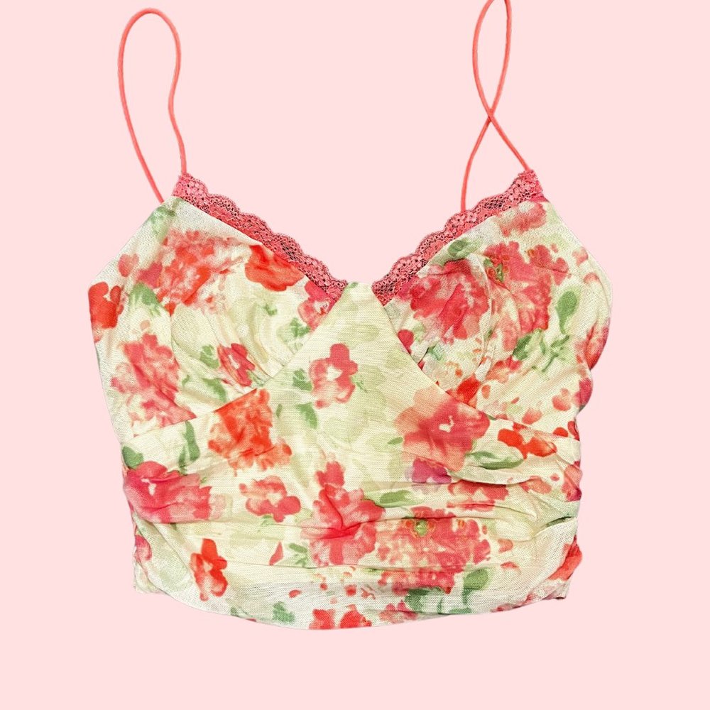 Princess Polly Mesh Overlay Lace Trim Floral Cropped Cami. Size 2
